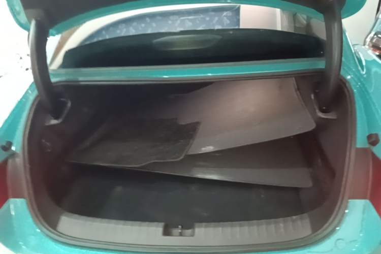 Used Xiaomi Auto SU7 2024 Rear-Drive Long-Range Intelligent Driving Version Trunk
