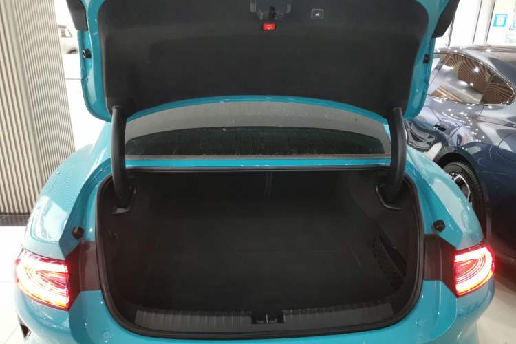 Used Xiaomi Auto SU7 2024 Rear-Drive Long-Range Intelligent Driving Version Trunk