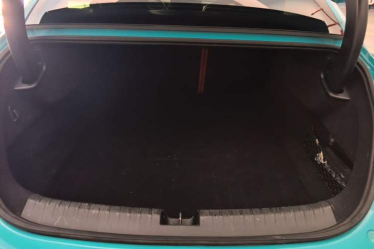 Used Xiaomi Auto SU7 2024 Rear-Drive Long-Range Intelligent Driving Version Trunk