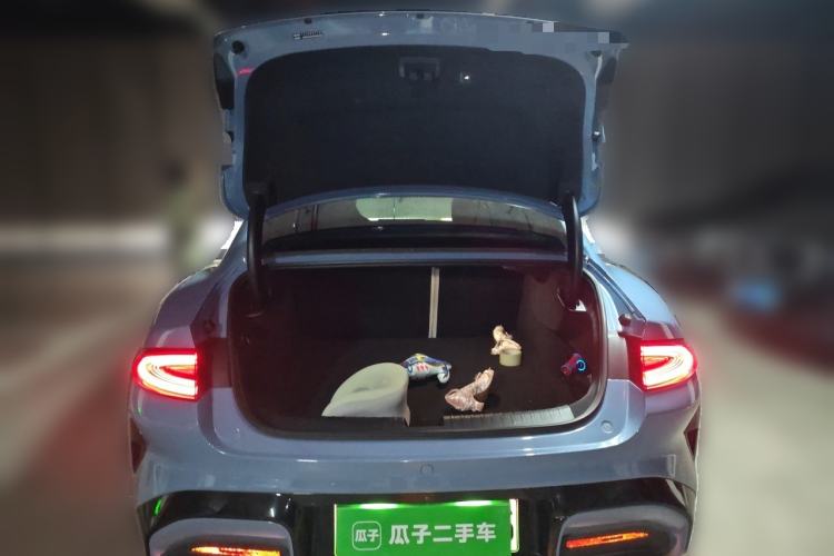 Used Xiaomi Auto SU7 2024 Four-Wheel Drive Ultra-Long Range Advanced Intelligent Driving Max Edition Trunk