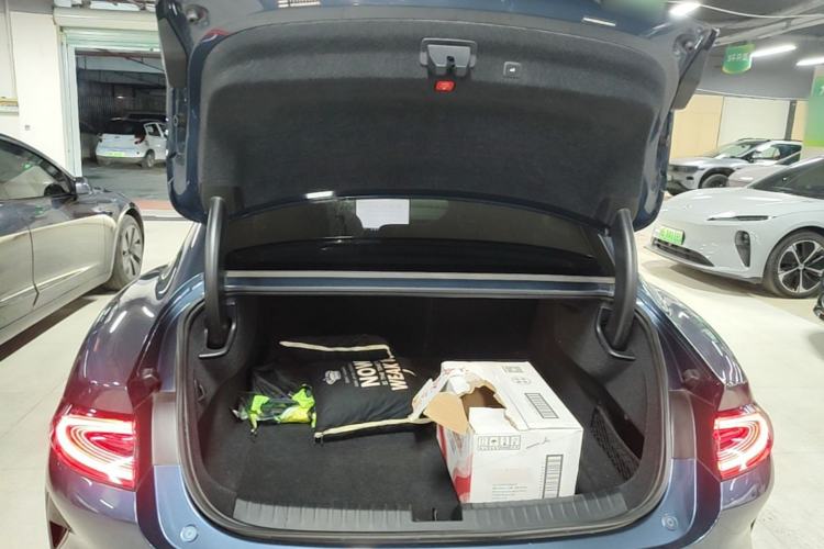 Used Xiaomi Auto SU7 2024 Rear-Drive Long-Range Intelligent Driving Version Trunk