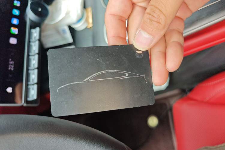 Used Xiaomi Auto SU7 2024 Rear-Drive Ultra-Long Range Advanced Pro-Level Intelligent Driving Version Vehicle Key
