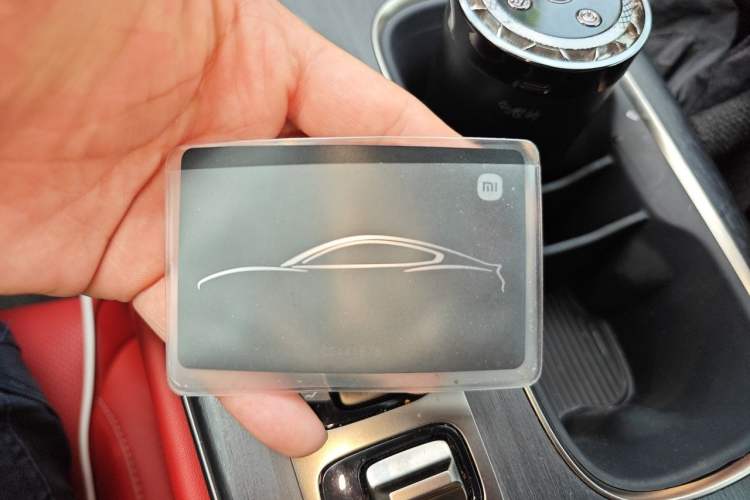 Used Xiaomi Auto SU7 2024 Four-Wheel Drive Ultra-Long Range Advanced Intelligent Driving Max Edition Vehicle Key
