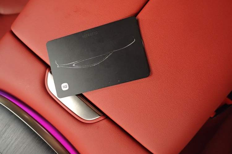 Used Xiaomi Auto SU7 2024 Rear-Drive Long-Range Intelligent Driving Version Vehicle Key