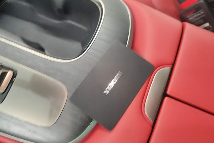 Used Xiaomi Auto SU7 2024 Rear-Drive Standard Founder Edition Vehicle Key
