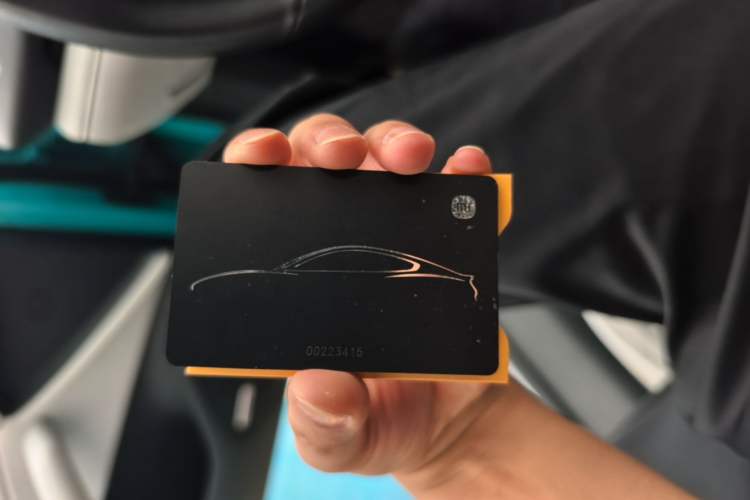Used Xiaomi Auto SU7 2024 Rear-Drive Long-Range Intelligent Driving Version Vehicle Key