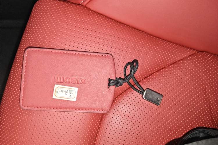 Used Xiaomi Auto SU7 2024 Four-Wheel Drive Ultra-Long Range Advanced Intelligent Driving Max Edition Vehicle Key