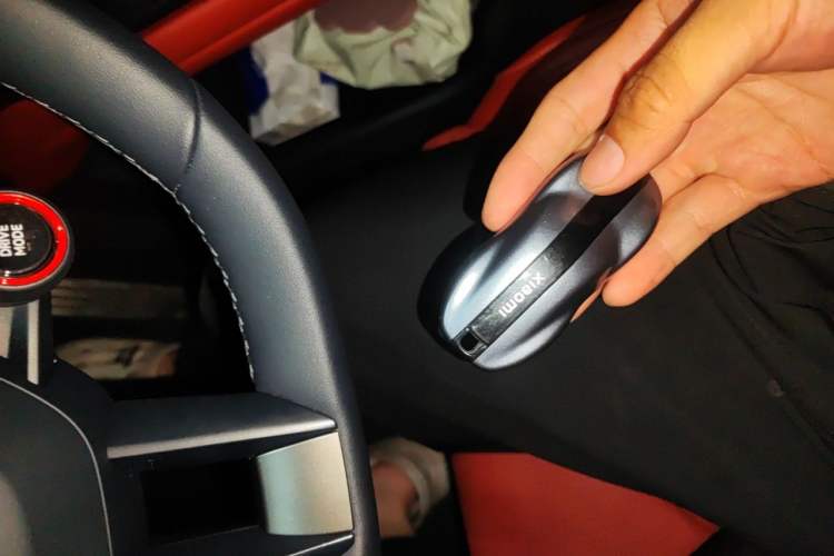 Used Xiaomi Auto SU7 2024 Four-Wheel Drive Ultra-Long Range Advanced Intelligent Driving Max Edition Vehicle Key