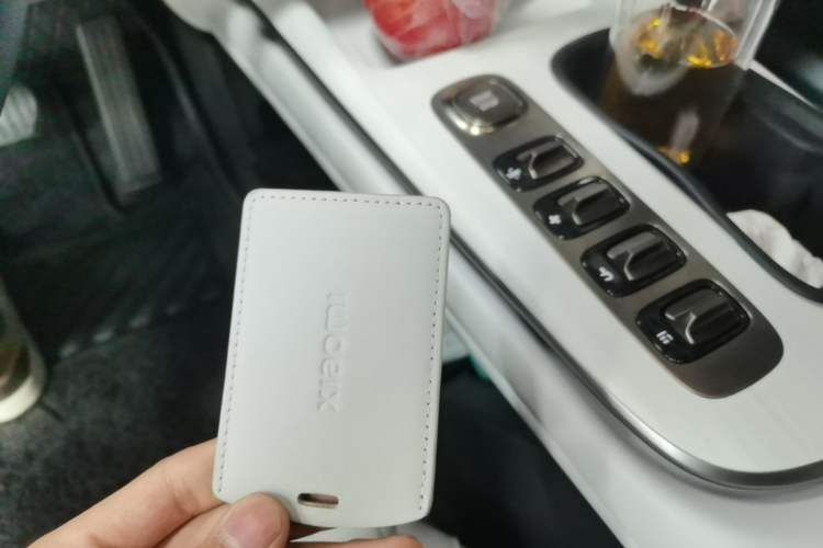 Used Xiaomi Auto SU7 2024 Rear-Drive Ultra-Long Range Advanced Pro-Level Intelligent Driving Version Vehicle Key