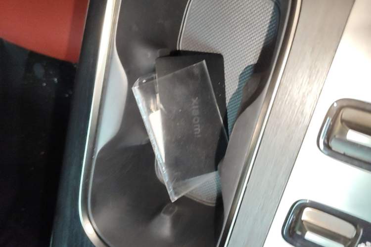 Used Xiaomi Auto SU7 2024 Rear-Drive Long-Range Intelligent Driving Version Vehicle Key