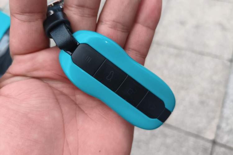 Used Xiaomi Auto SU7 2024 Four-Wheel-Drive Max Founder's Edition Vehicle Key