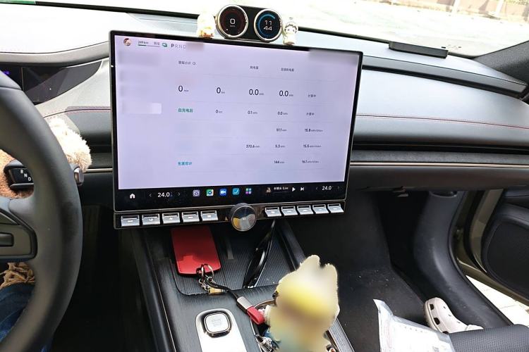 Used Xiaomi Auto SU7 2024 Rear-Drive Ultra-Long Range Advanced Pro-Level Intelligent Driving Version Audio And AC Panel