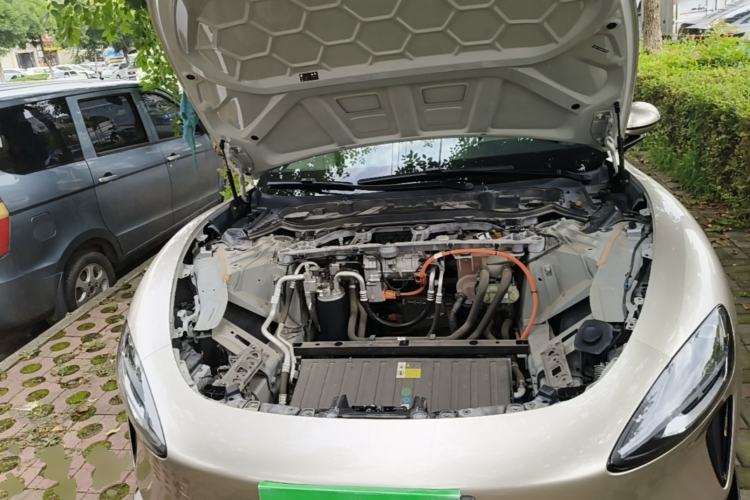Used Xiaomi Auto SU7 2024 Rear-Drive Ultra-Long Range Advanced Pro-Level Intelligent Driving Version Engine Bay