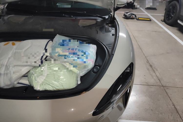 Used Xiaomi Auto SU7 2024 Rear-Drive Long-Range Intelligent Driving Version Engine Bay Left