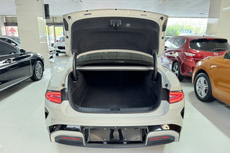 Used Xiaomi Auto SU7 2024 Rear-Drive Long-Range Intelligent Driving Version Exterior 10