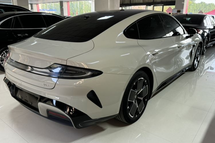 Used Xiaomi Auto SU7 2024 Rear-Drive Long-Range Intelligent Driving Version Exterior 12