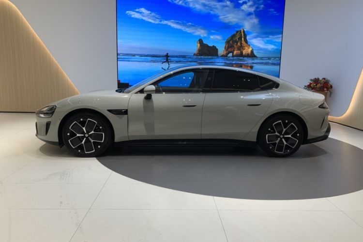 Used Xiaomi Auto SU7 2024 Rear-Drive Standard Founder Edition Exterior 3