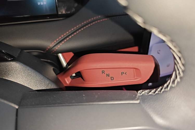 Used Xiaomi Auto SU7 2024 Rear-Drive Long-Range Intelligent Driving Version Gear Lever