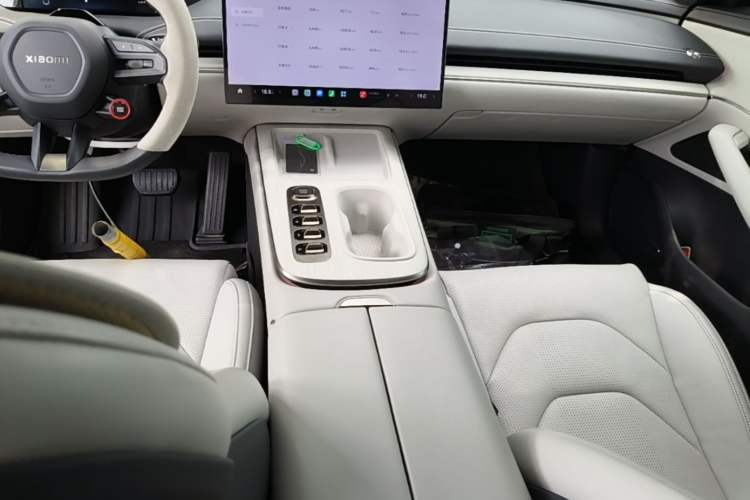 Used Xiaomi Auto SU7 2024 Rear-Drive Ultra-Long Range Advanced Pro-Level Intelligent Driving Version Gear Lever