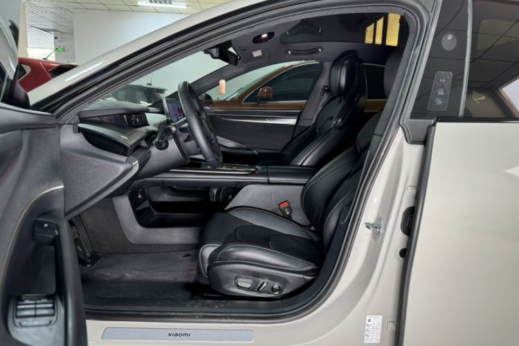 Used Xiaomi Auto SU7 2024 Rear-Drive Long-Range Intelligent Driving Version Interior 9