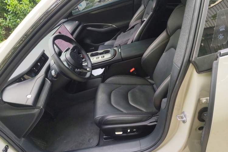 Used Xiaomi Auto SU7 2024 Rear-Drive Long-Range Intelligent Driving Version Left Front Seat