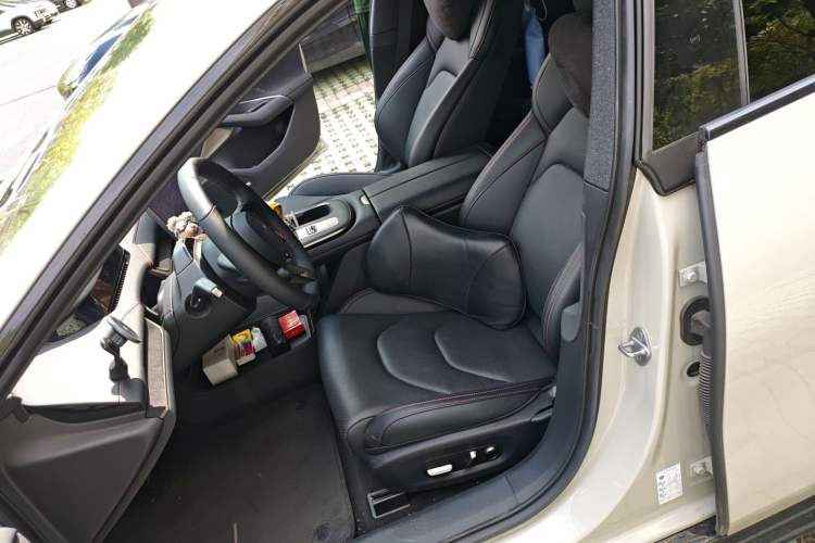 Used Xiaomi Auto SU7 2024 Rear-Drive Ultra-Long Range Advanced Pro-Level Intelligent Driving Version Left Front Seat