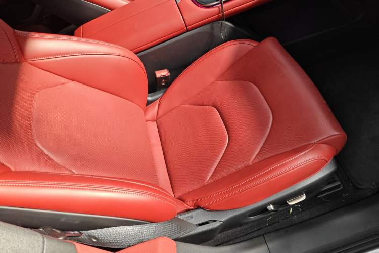 Used Xiaomi Auto SU7 2024 Rear-Drive Standard Founder Edition Right Front Seat