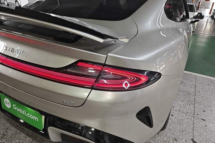 Used Xiaomi Auto SU7 2024 Rear-Drive Long-Range Intelligent Driving Version Right Rear Taillight