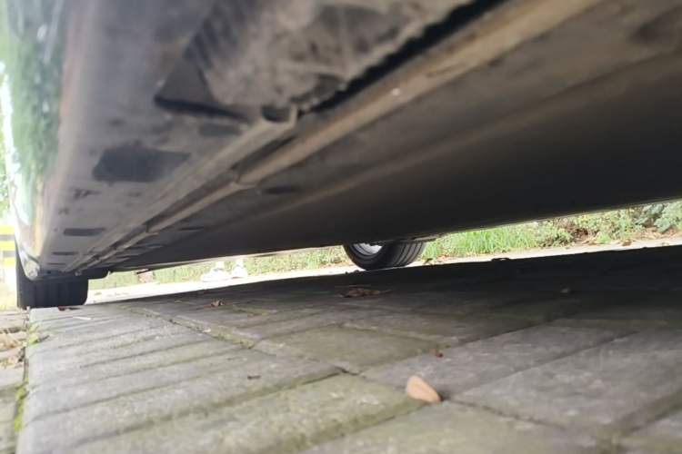 Used Xiaomi Auto SU7 2024 Rear-Drive Ultra-Long Range Advanced Pro-Level Intelligent Driving Version Right Side Sill
