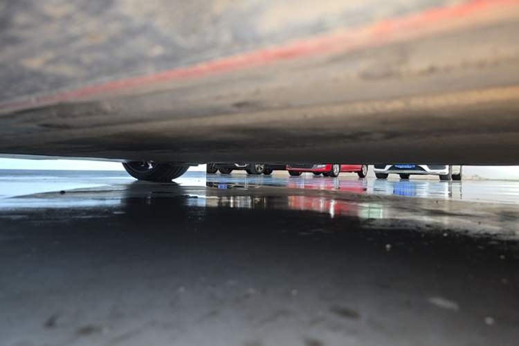 Used Xiaomi Auto SU7 2024 Four-Wheel Drive Ultra-Long Range Advanced Intelligent Driving Max Edition Right Side Sill