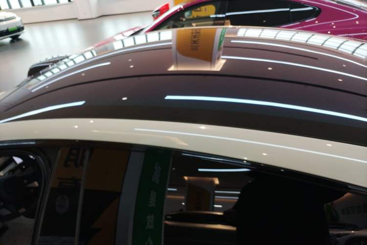 Used Xiaomi Auto SU7 2024 Four-Wheel Drive Ultra-Long Range Advanced Intelligent Driving Max Edition Roof