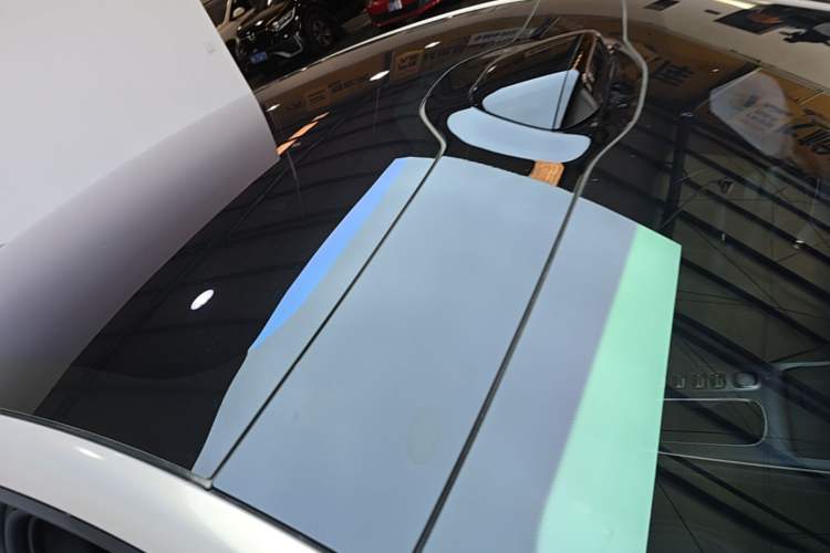 Used Xiaomi Auto SU7 2024 Four-Wheel Drive Ultra-Long Range Advanced Intelligent Driving Max Edition Roof