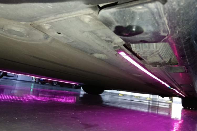 Used Xiaomi Auto SU7 2024 Four-Wheel Drive Ultra-Long Range Advanced Intelligent Driving Max Edition Chassis Rear Right