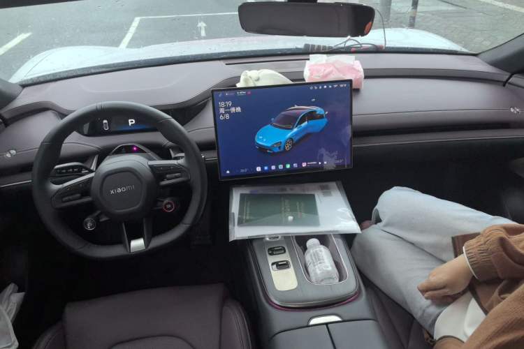 Used Xiaomi Auto SU7 2024 Rear-Drive Long-Range Intelligent Driving Version Center Console