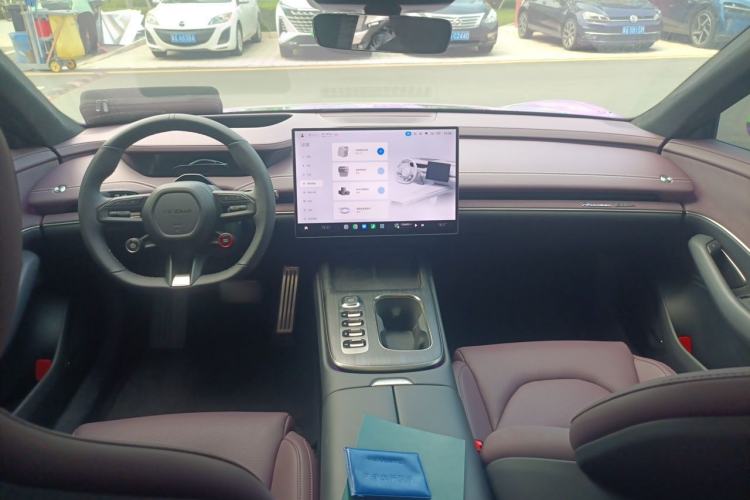 Used Xiaomi Auto SU7 2024 Four-Wheel Drive Ultra-Long Range Advanced Intelligent Driving Max Edition Center Console