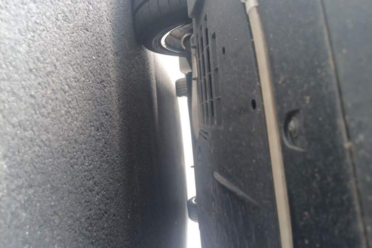 Used Xiaomi Auto SU7 2024 Four-Wheel Drive Ultra-Long Range Advanced Intelligent Driving Max Edition Chassis Rear Left