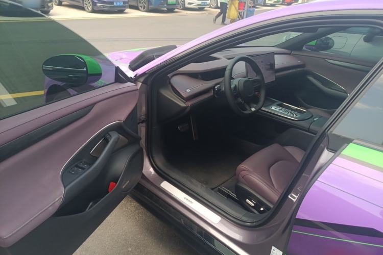 Used Xiaomi Auto SU7 2024 Four-Wheel Drive Ultra-Long Range Advanced Intelligent Driving Max Edition Driver Seat