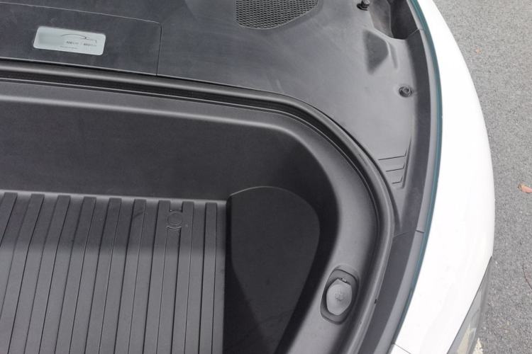 Used Xiaomi Auto SU7 2024 Rear-Drive Long-Range Intelligent Driving Version Engine Bay Left