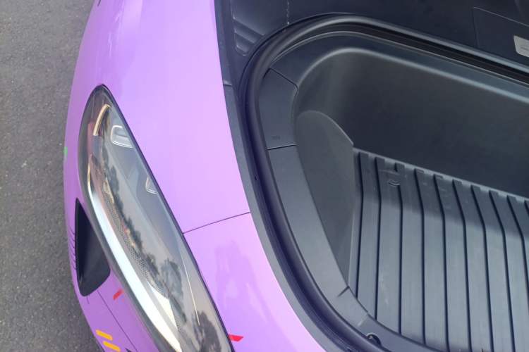 Used Xiaomi Auto SU7 2024 Four-Wheel Drive Ultra-Long Range Advanced Intelligent Driving Max Edition Engine Bay Right