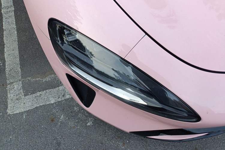 Used Xiaomi Auto SU7 2024 Four-Wheel Drive Ultra-Long Range Advanced Intelligent Driving Max Edition Right Front Headlight