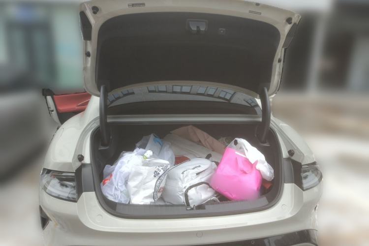 Used Xiaomi Auto SU7 2024 Rear-Drive Ultra-Long Range Advanced Pro-Level Intelligent Driving Version Trunk