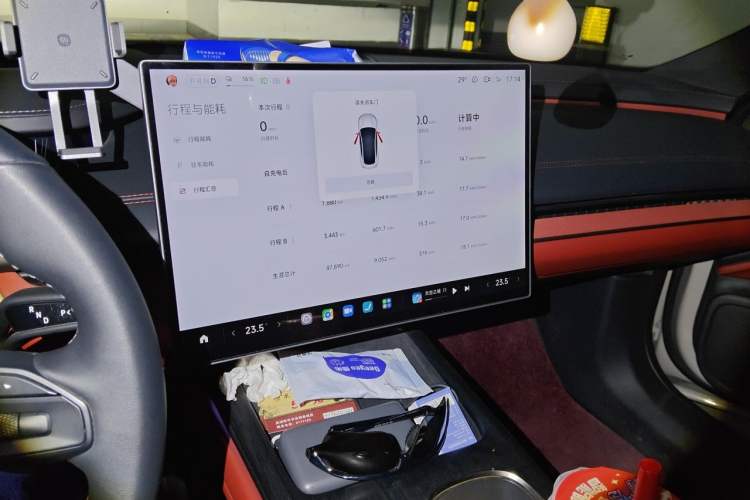 Used Xiaomi Auto SU7 2024 Four-Wheel Drive Ultra-Long Range Advanced Intelligent Driving Max Edition Audio And AC Panel