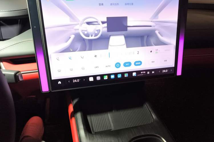 Used Xiaomi Auto SU7 2024 Rear-Drive Long-Range Intelligent Driving Version Audio And AC Panel