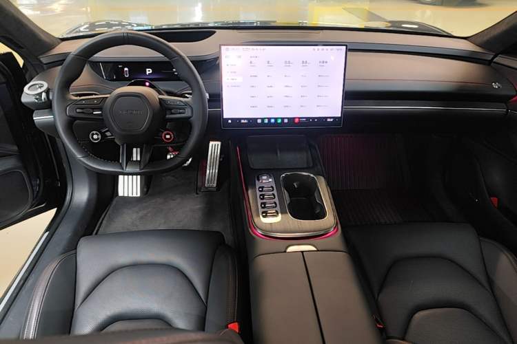 Used Xiaomi Auto SU7 2024 Four-Wheel Drive Ultra-Long Range Advanced Intelligent Driving Max Edition Audio And AC Panel
