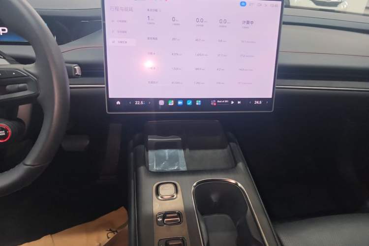 Used Xiaomi Auto SU7 2024 Rear-Drive Long-Range Intelligent Driving Version Audio And AC Panel