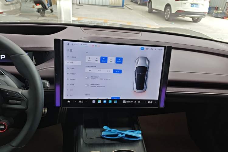 Used Xiaomi Auto SU7 2024 Four-Wheel Drive Ultra-Long Range Advanced Intelligent Driving Max Edition Audio And AC Panel