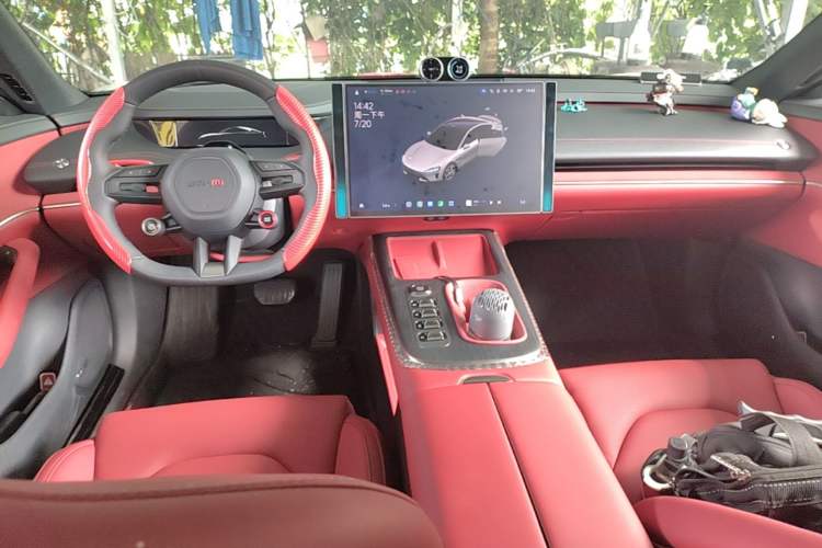 Used Xiaomi Auto SU7 2024 Rear-Drive Ultra-Long Range Advanced Pro-Level Intelligent Driving Version Center Console