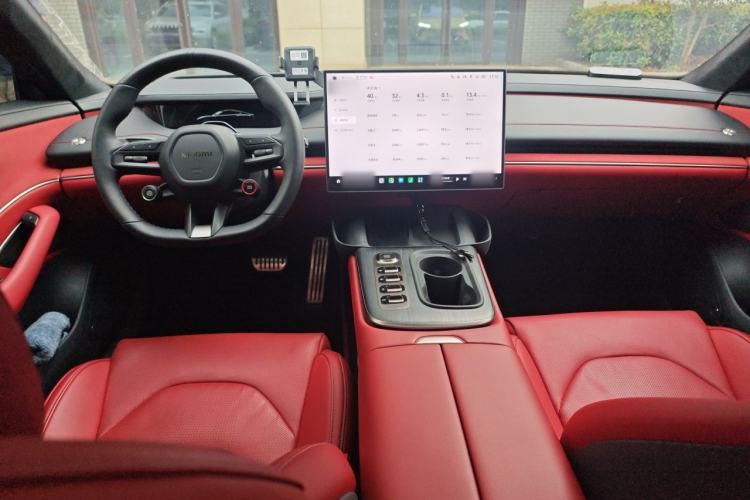 Used Xiaomi Auto SU7 2024 Four-Wheel Drive Ultra-Long Range Advanced Intelligent Driving Max Edition Center Console