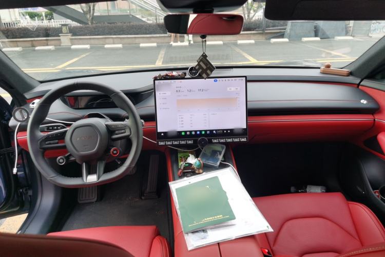 Used Xiaomi Auto SU7 2024 Rear-Drive Ultra-Long Range Advanced Pro-Level Intelligent Driving Version Center Console