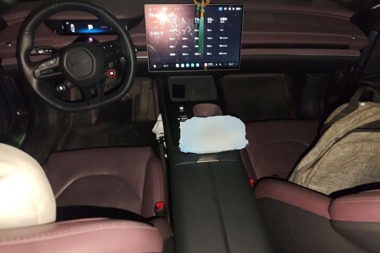 Used Xiaomi Auto SU7 2024 Rear-Drive Long-Range Intelligent Driving Version Center Console